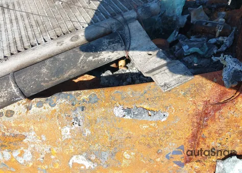 2013 Cadillac Srx Luxury Collection z USA, uszkodzony, nr VIN 3GYFNGE31DS602356